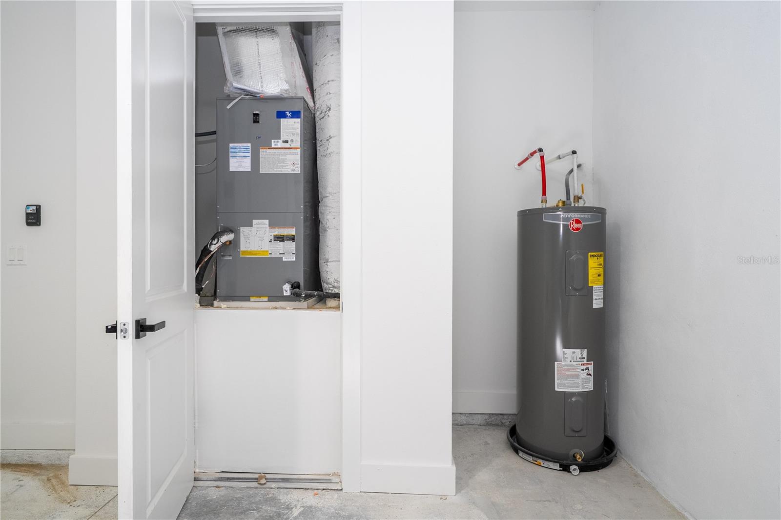 Image 36 of 85 For 15 Ramblewood Street