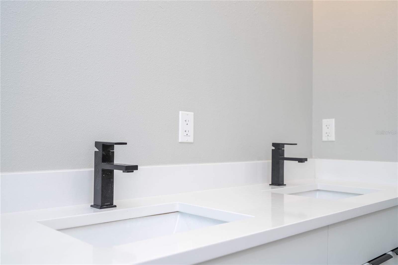 Image 48 of 85 For 15 Ramblewood Street