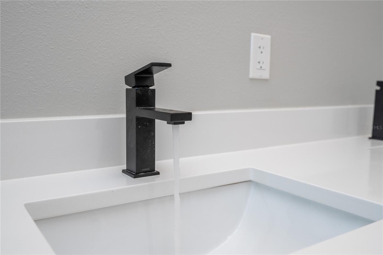 Image 49 of 85 For 15 Ramblewood Street