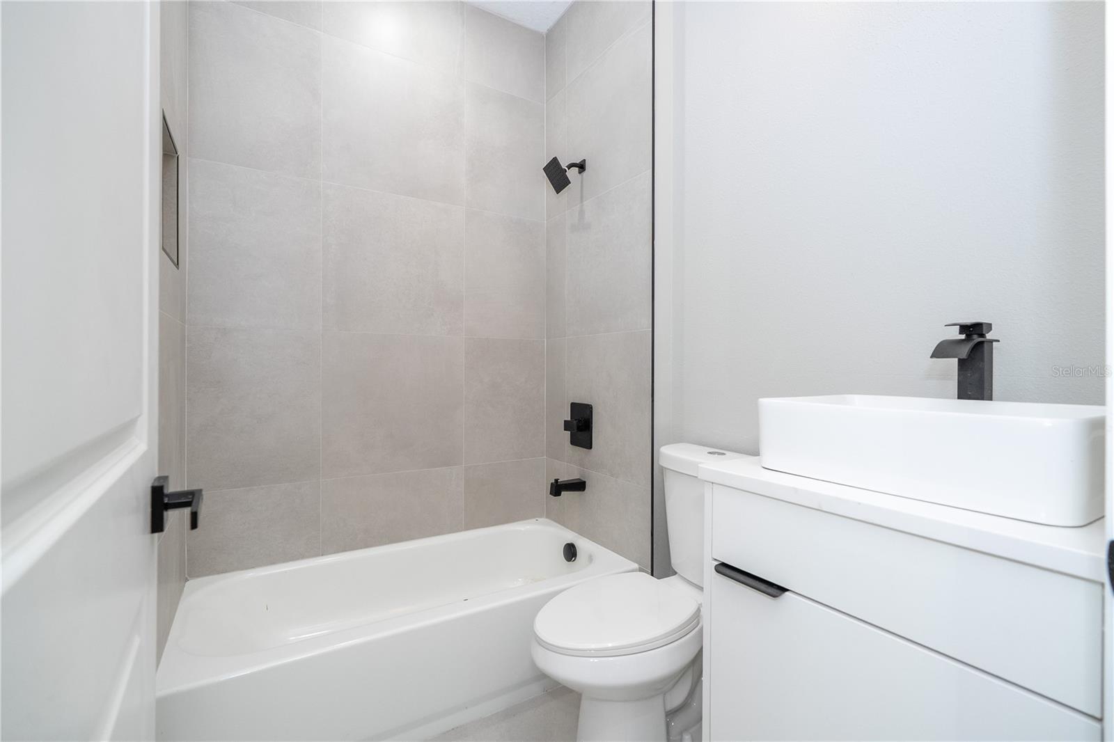 Image 68 of 85 For 15 Ramblewood Street