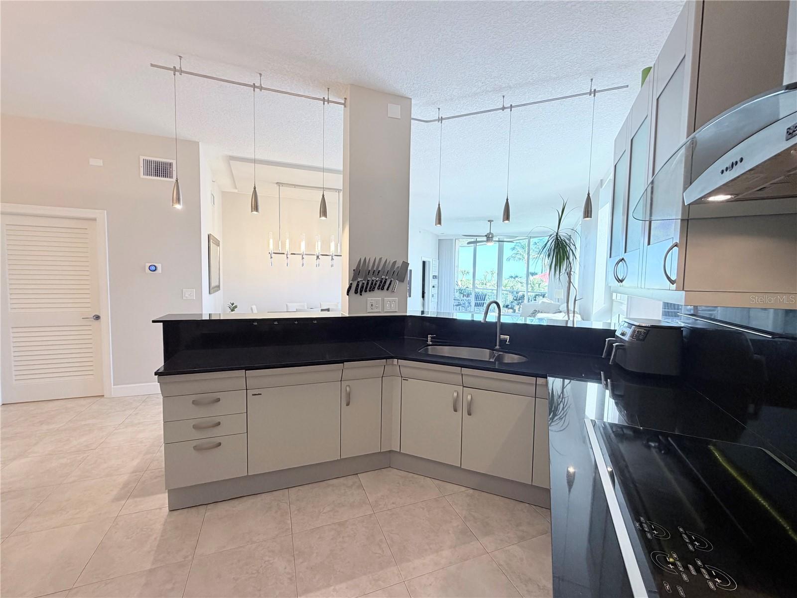 Image 19 of 73 For 3880 Highway A1a  104