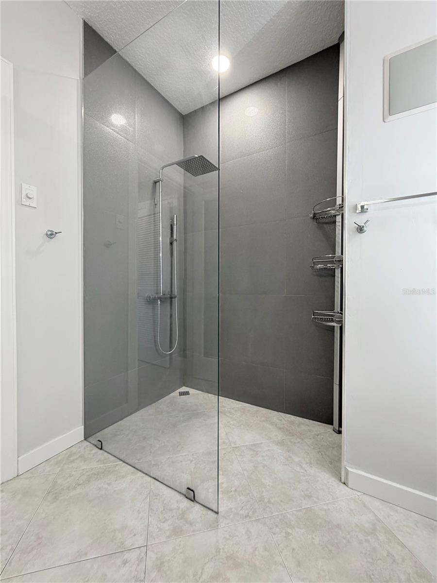 Image 35 of 73 For 3880 Highway A1a  104