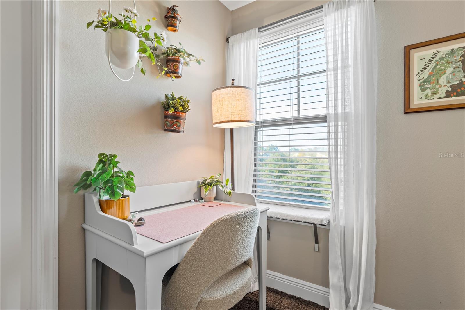 Image 27 of 53 For 10774 Sunset Ridge Lane