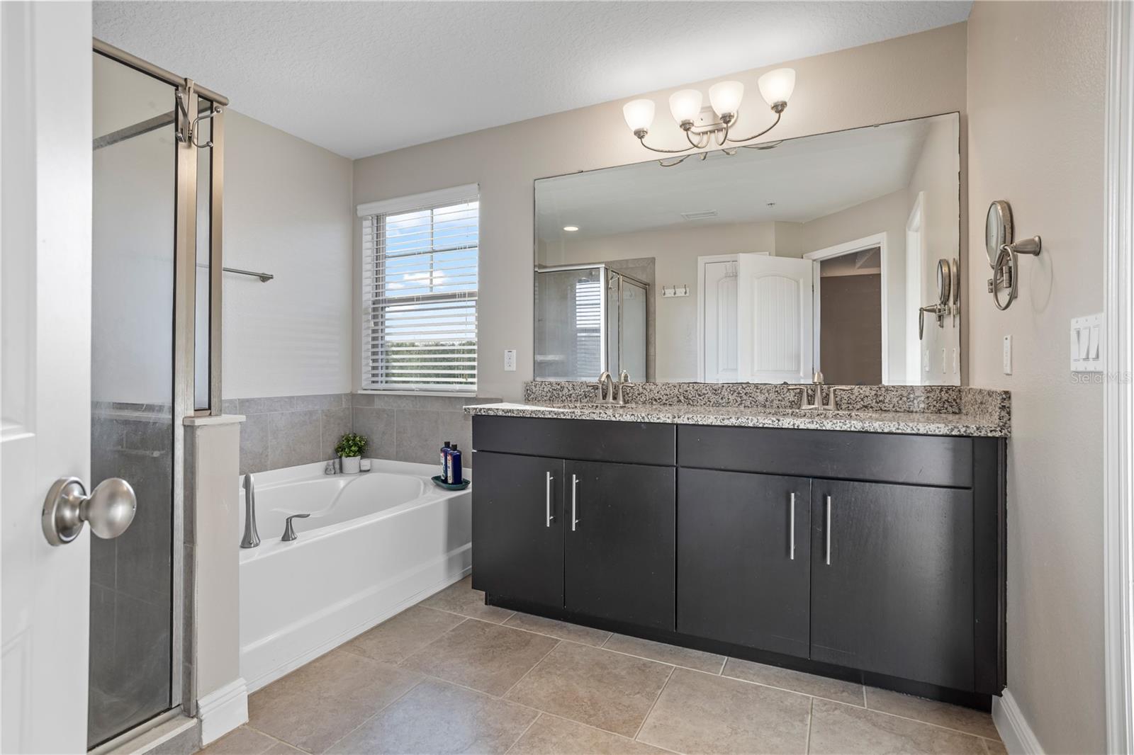 Image 28 of 53 For 10774 Sunset Ridge Lane