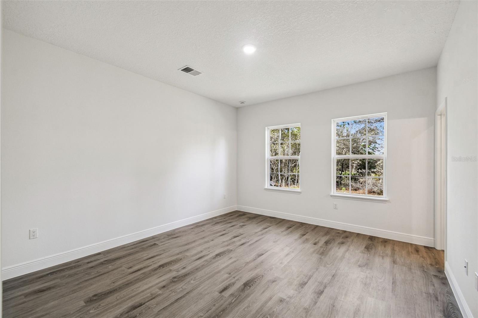 Image 14 of 35 For 1861 Hialeah Drive