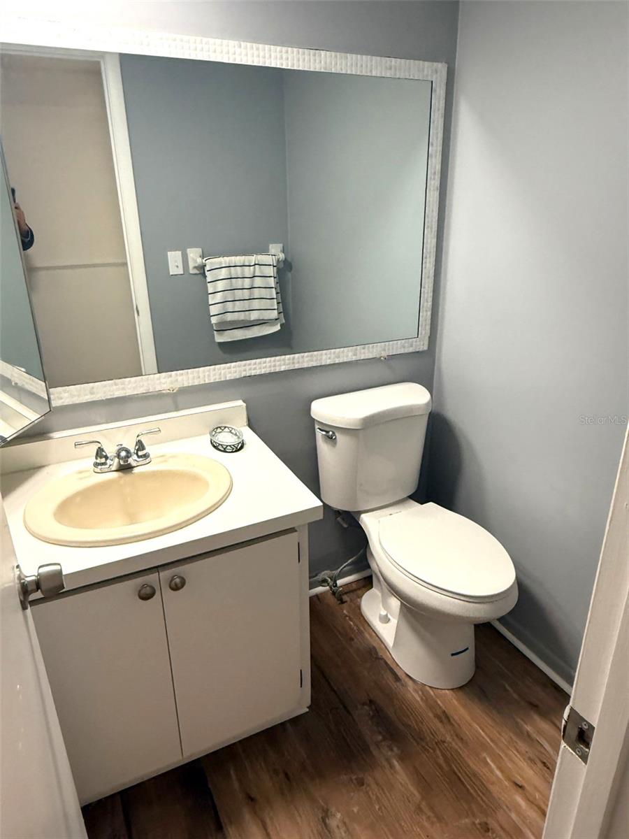 Image 8 of 25 For 1406 Park Shore Circle 3