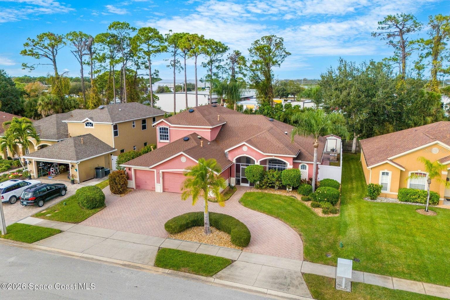 Image 2 of 93 For 324 Tunbridge Drive