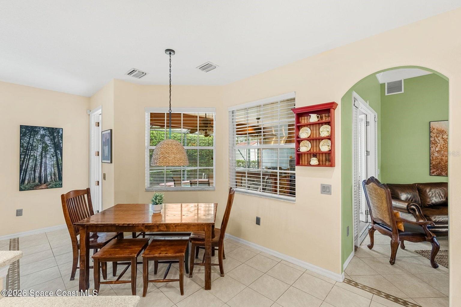 Image 24 of 93 For 324 Tunbridge Drive