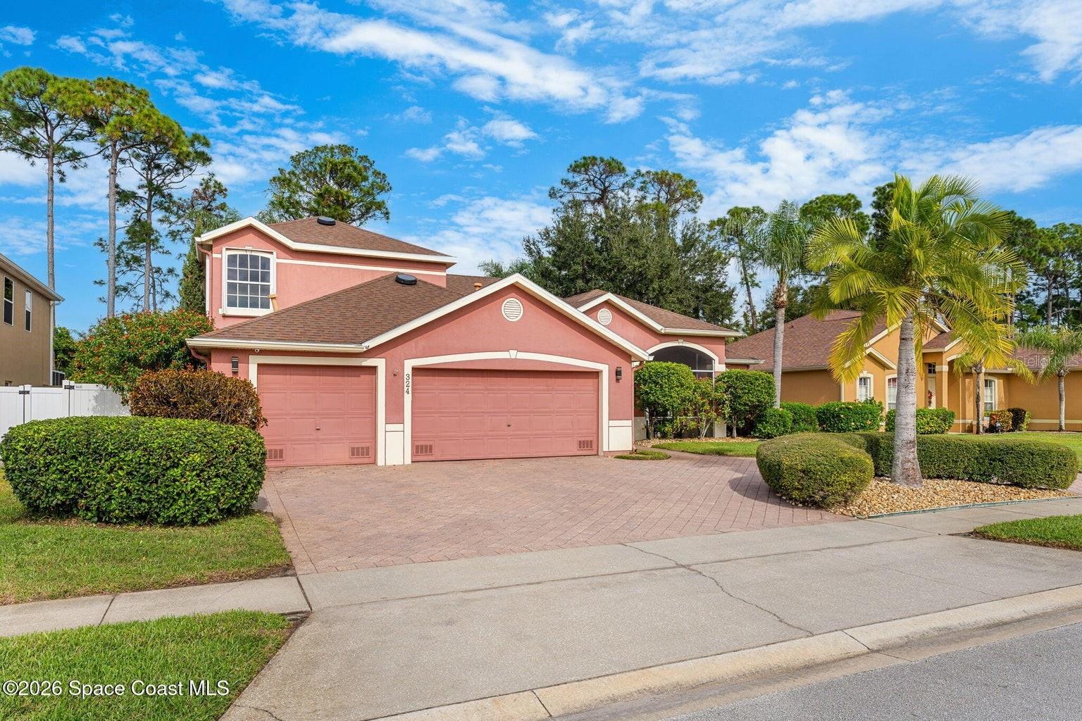 Image 5 of 93 For 324 Tunbridge Drive