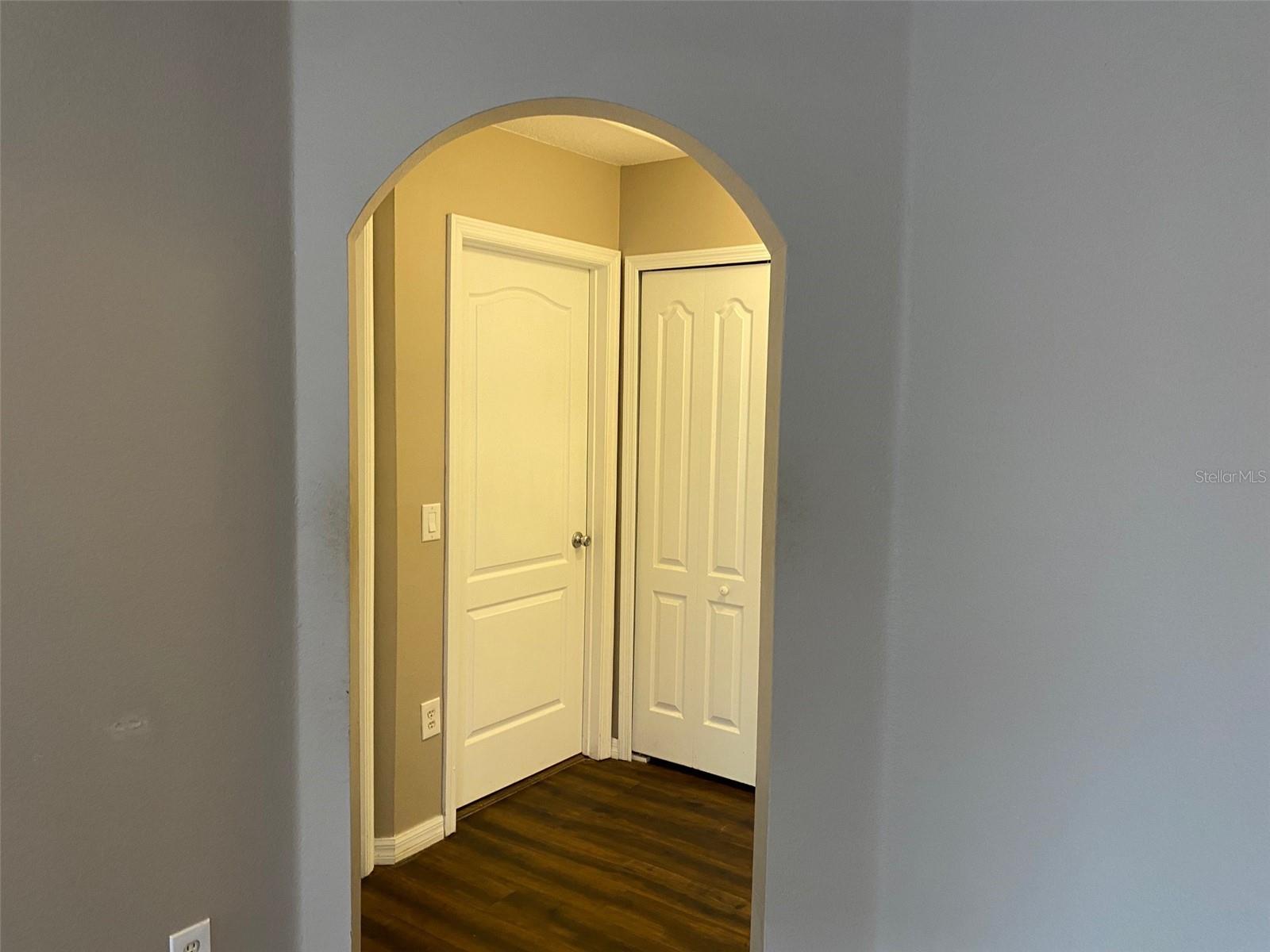 Image 19 of 31 For 4130 Orange Tree Court