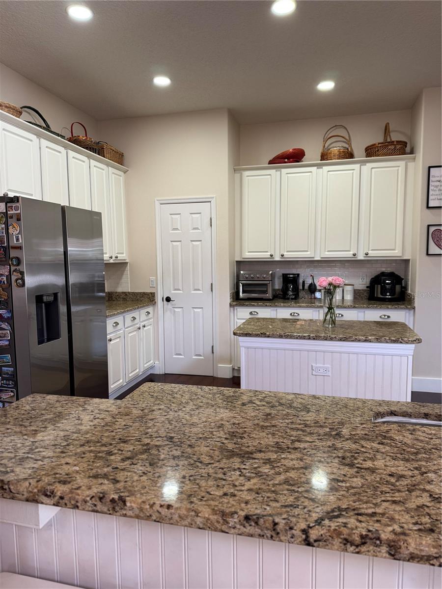 Image 22 of 83 For 1667 Shadowmoss Circle