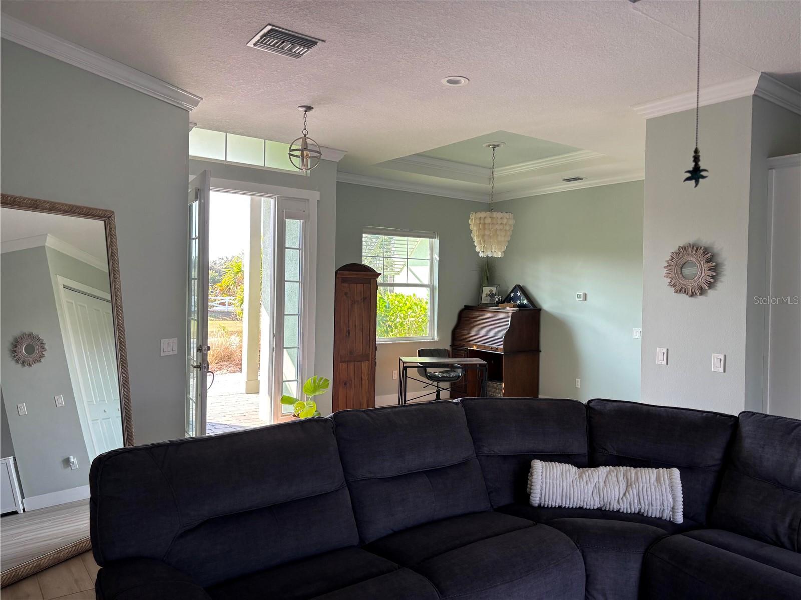 Image 15 of 39 For 805 30th Court E