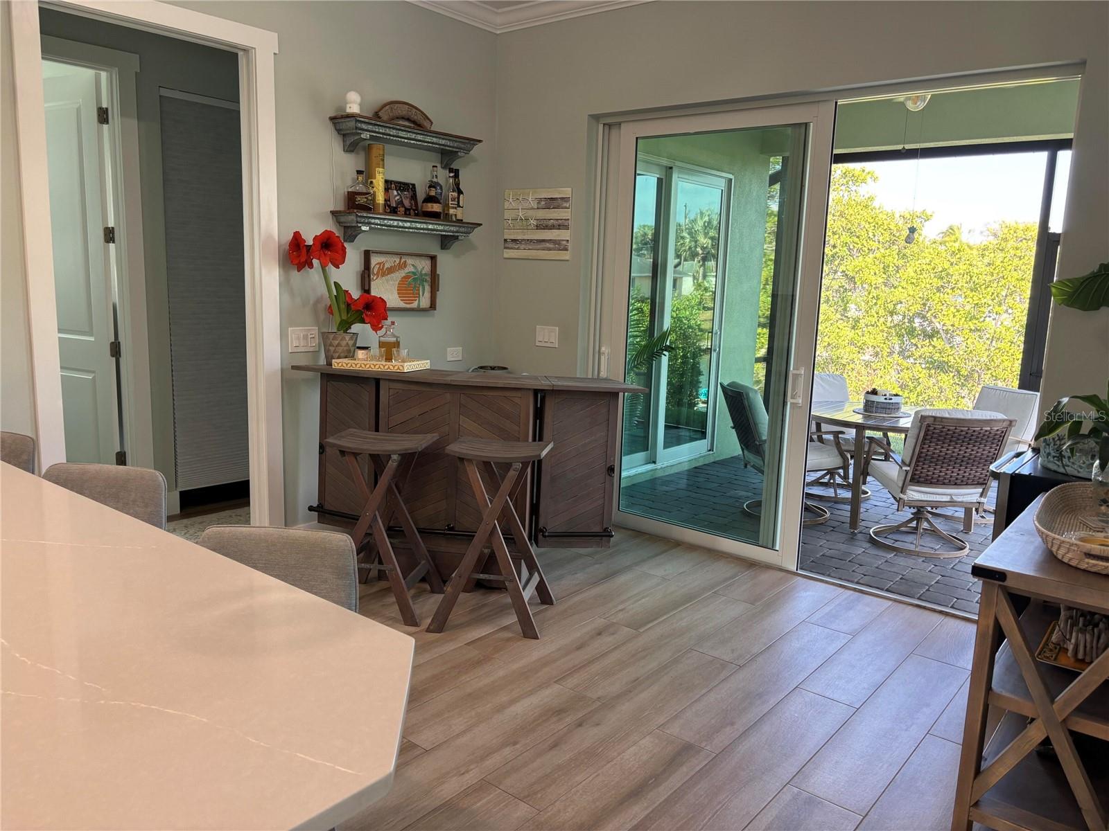 Image 18 of 39 For 805 30th Court E