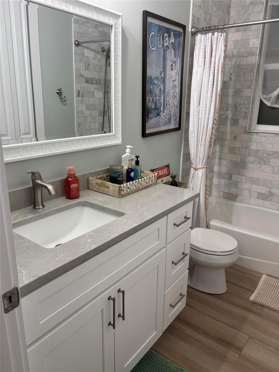 Image 34 of 39 For 805 30th Court E