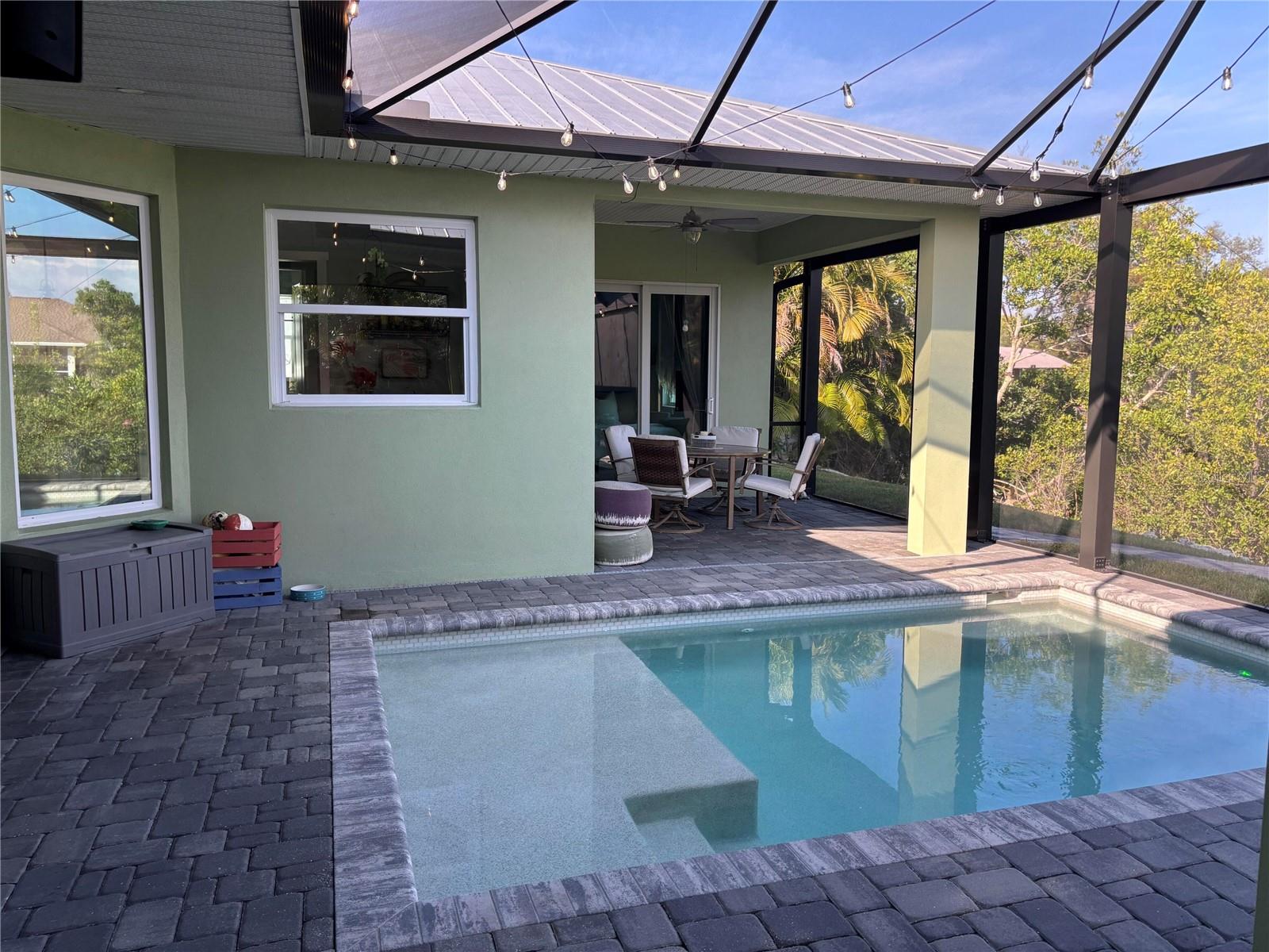 Image 4 of 39 For 805 30th Court E