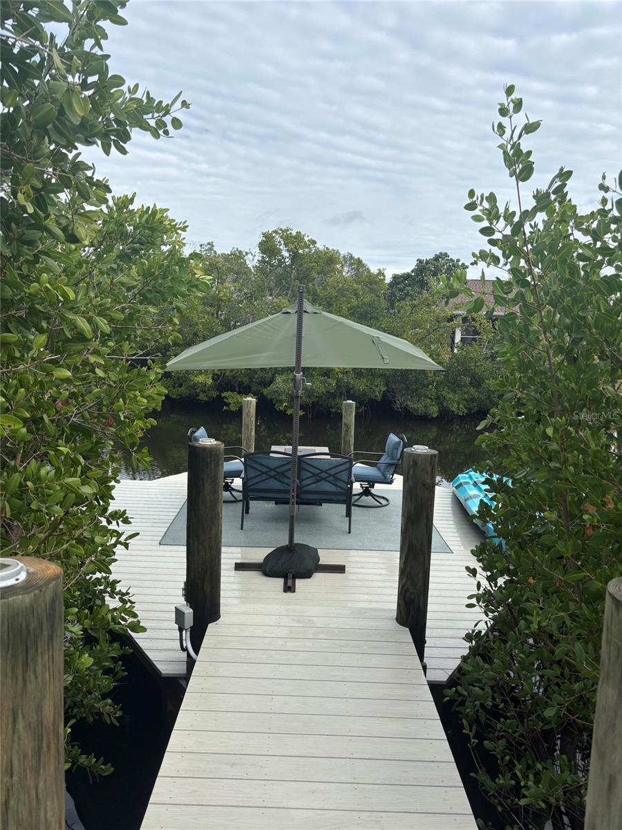 Image 5 of 39 For 805 30th Court E