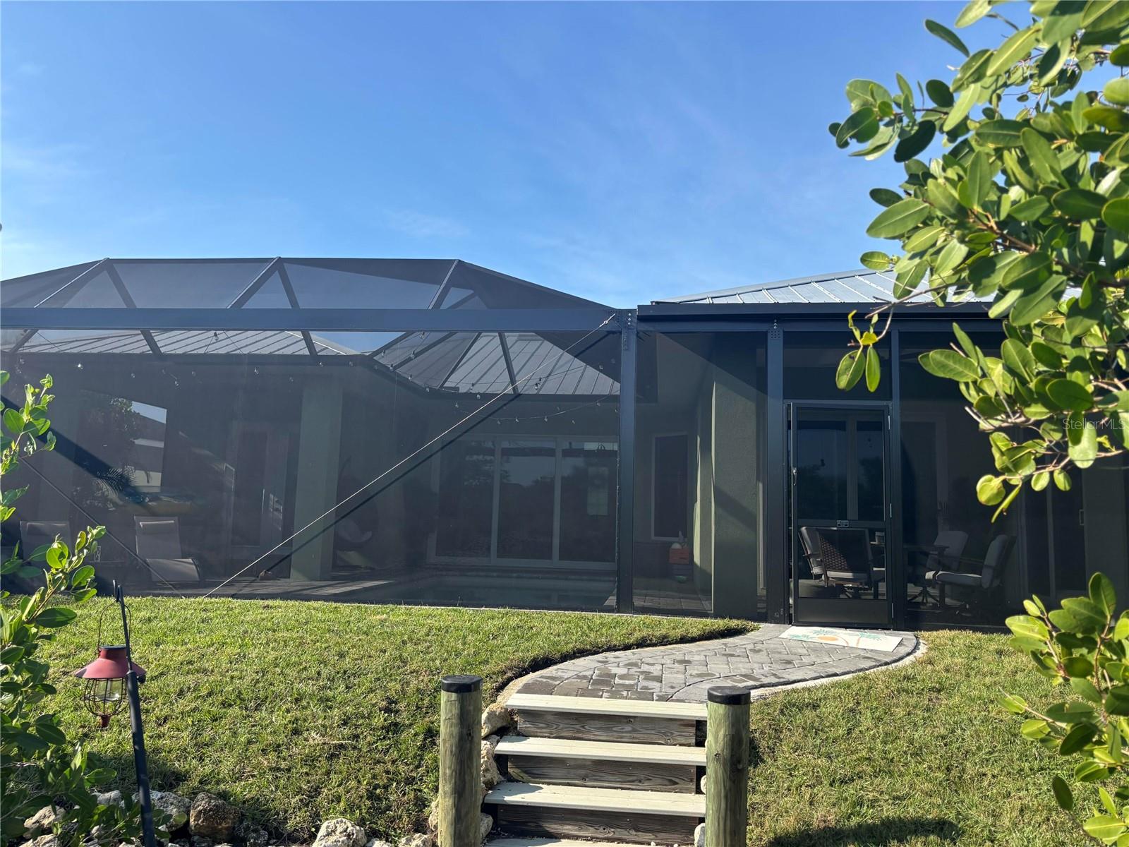 Image 8 of 39 For 805 30th Court E