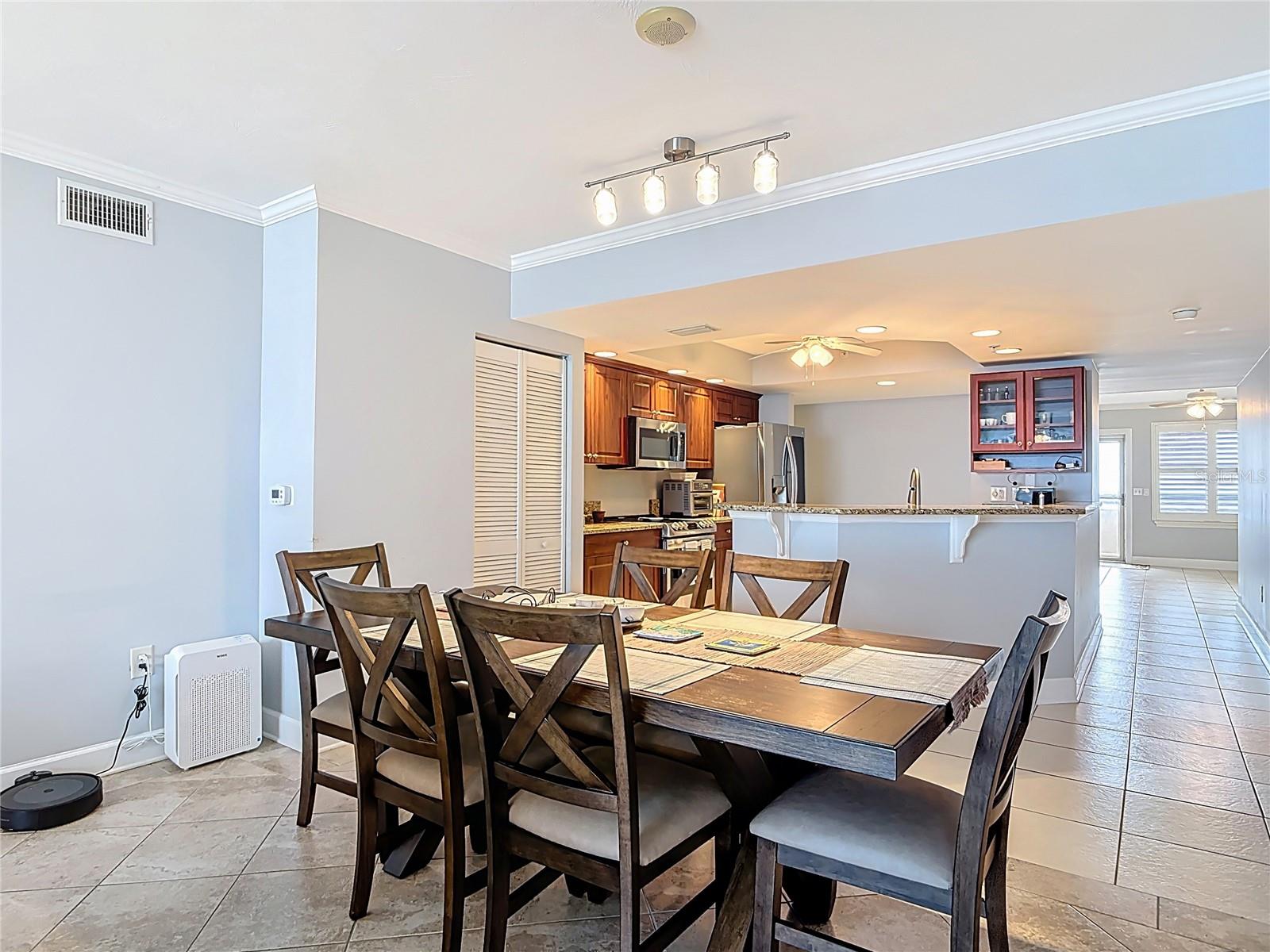 Image 15 of 63 For 3315 Atlantic Avenue 1806