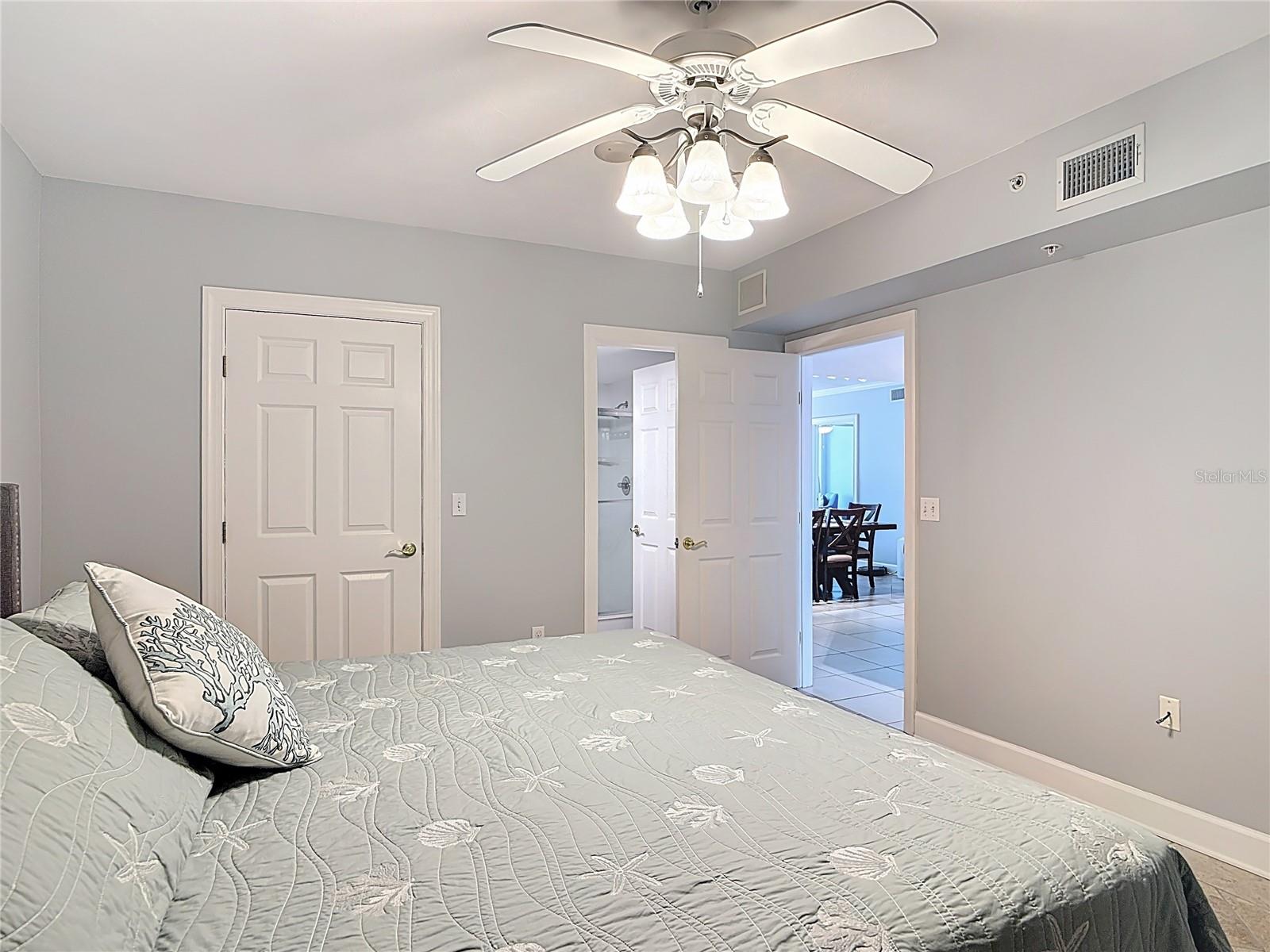 Image 24 of 63 For 3315 Atlantic Avenue 1806