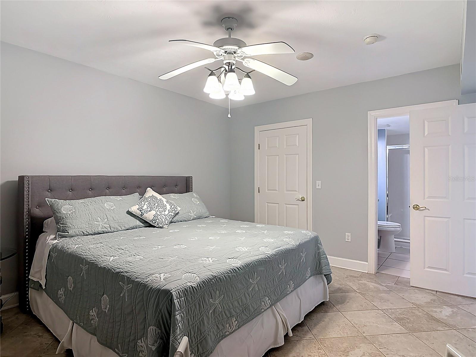 Image 25 of 63 For 3315 Atlantic Avenue 1806