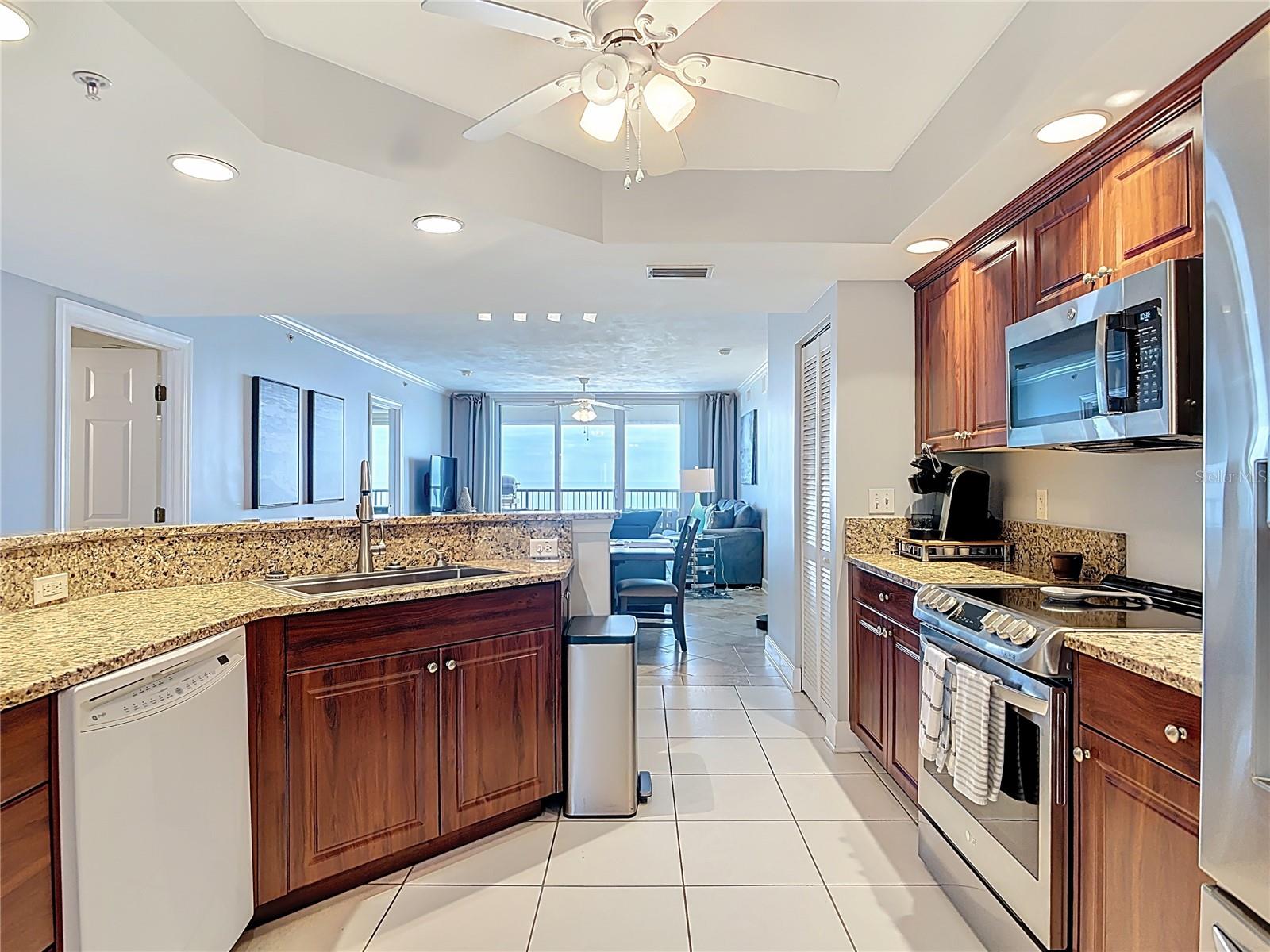 Image 8 of 63 For 3315 Atlantic Avenue 1806