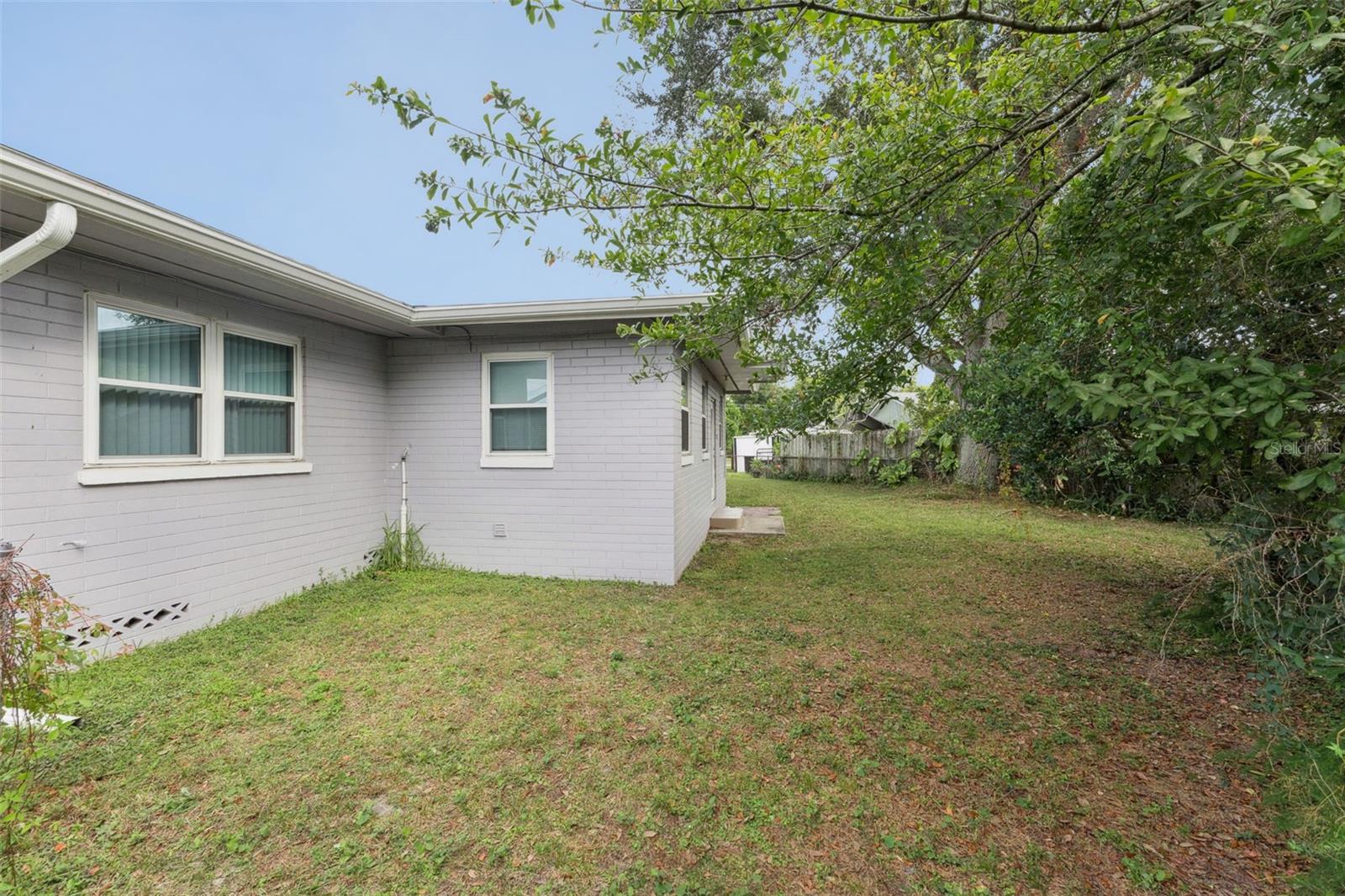 Image 23 of 25 For 622 Hewett Drive