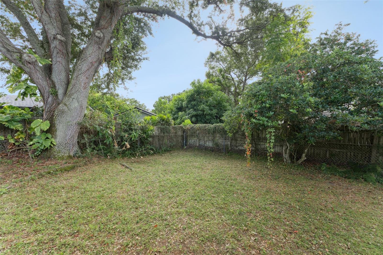 Image 24 of 25 For 622 Hewett Drive