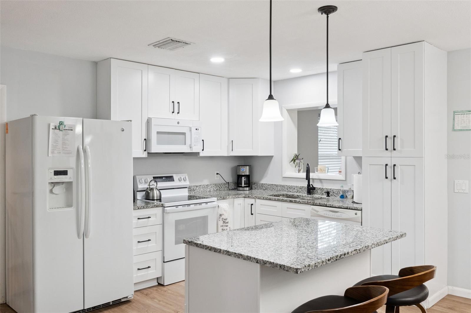 Image 6 of 25 For 622 Hewett Drive