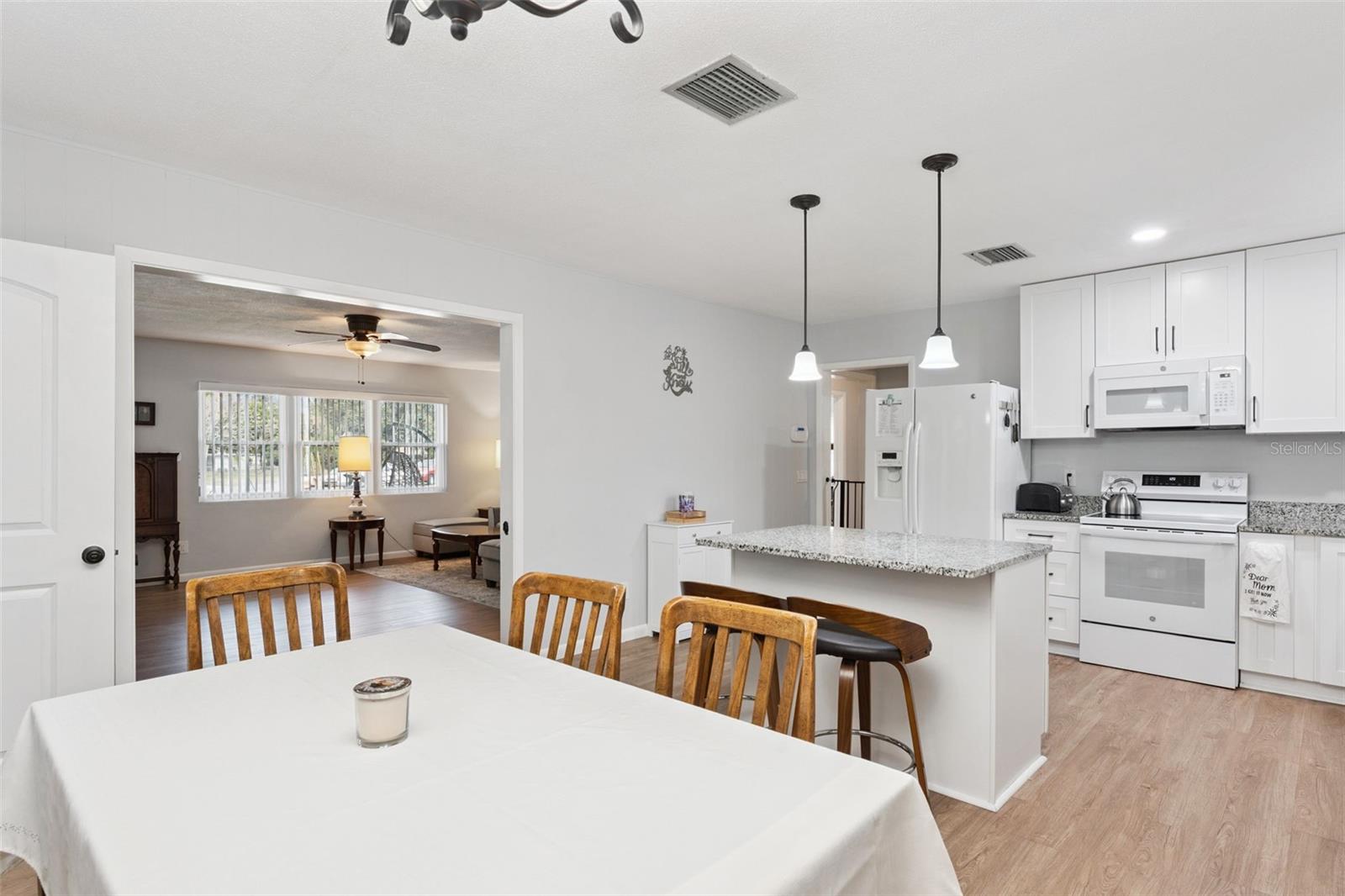 Image 7 of 25 For 622 Hewett Drive