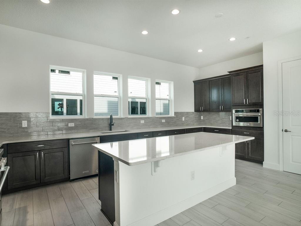 Image 9 of 35 For 2050 Packing District Way