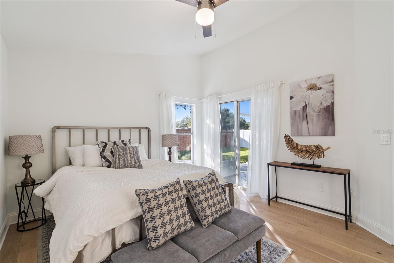 Image 21 of 51 For 3872 Lake Warren Drive