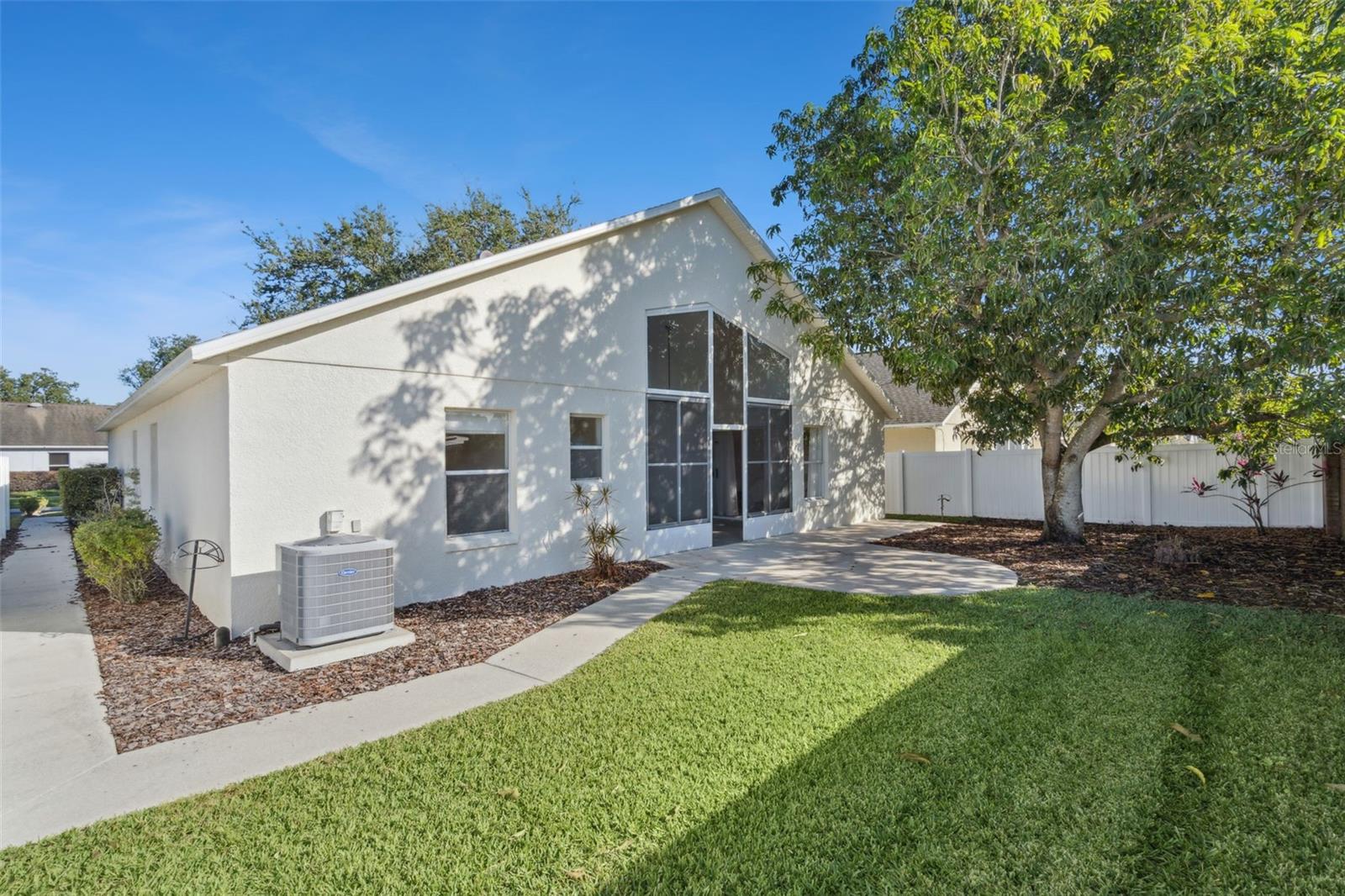 Image 36 of 51 For 3872 Lake Warren Drive