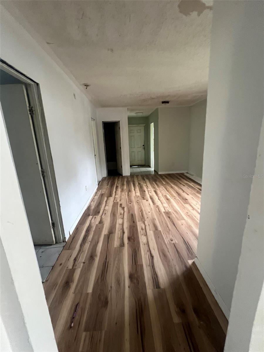 Image 13 of 33 For 2112 Lee Street