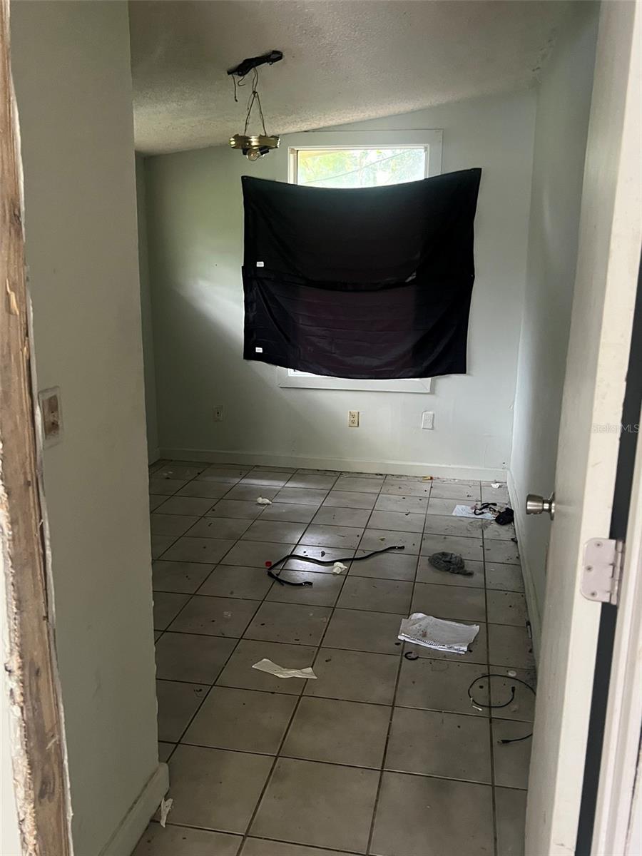 Image 14 of 33 For 2112 Lee Street