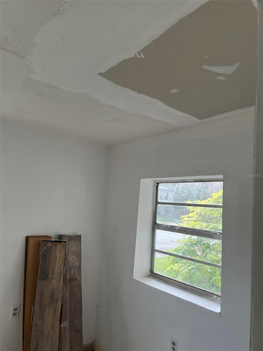 Image 19 of 33 For 2112 Lee Street