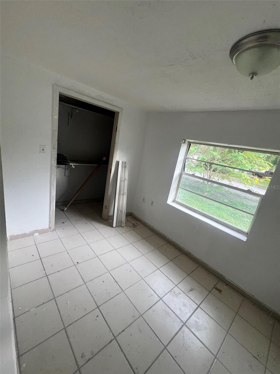 Image 21 of 33 For 2112 Lee Street