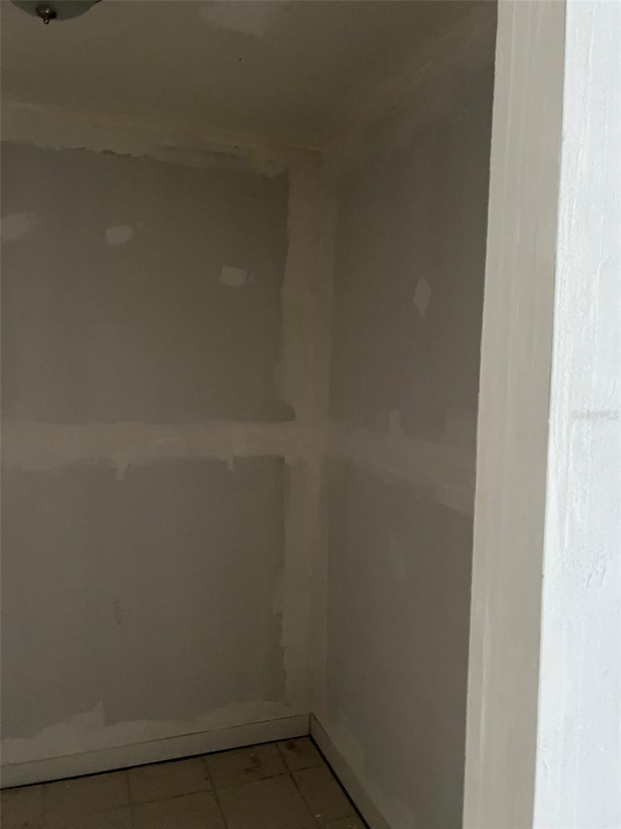 Image 26 of 33 For 2112 Lee Street