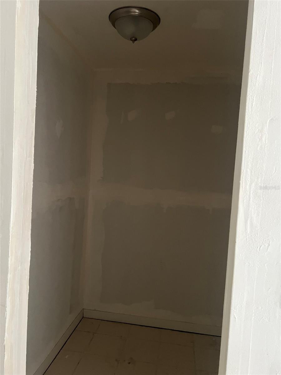 Image 27 of 33 For 2112 Lee Street