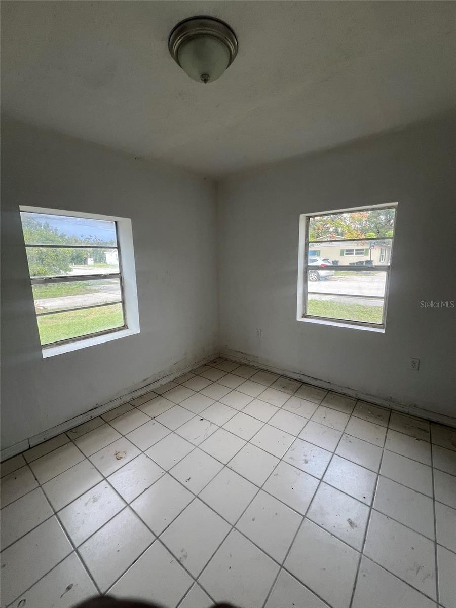 Image 30 of 33 For 2112 Lee Street