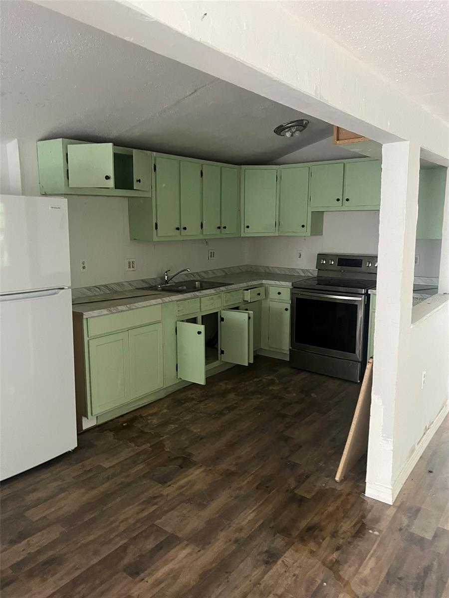 Image 32 of 33 For 2112 Lee Street