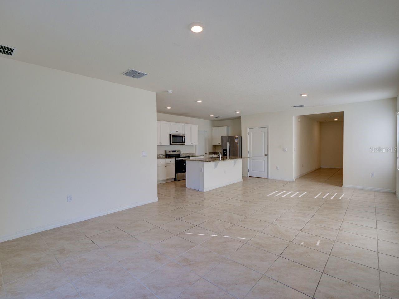 Image 6 of 50 For 2501 Ribbon Fall Avenue