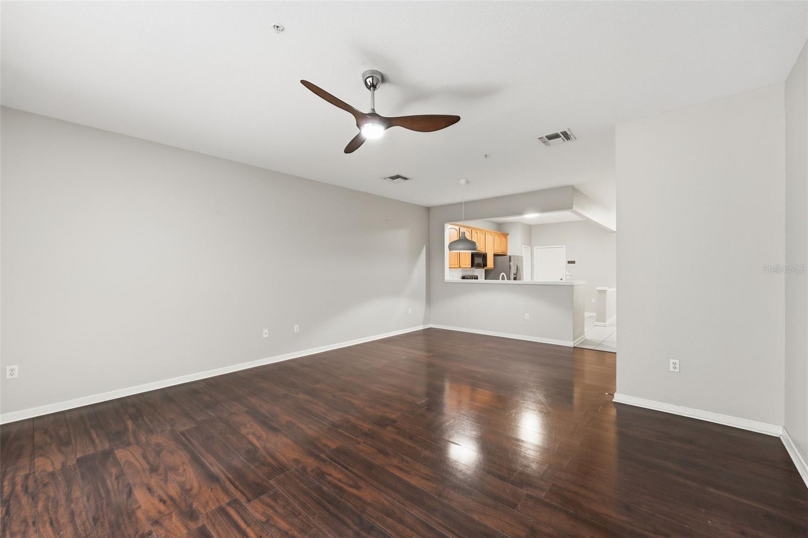 Image 11 of 27 For 2838 Villafuerte Point 107