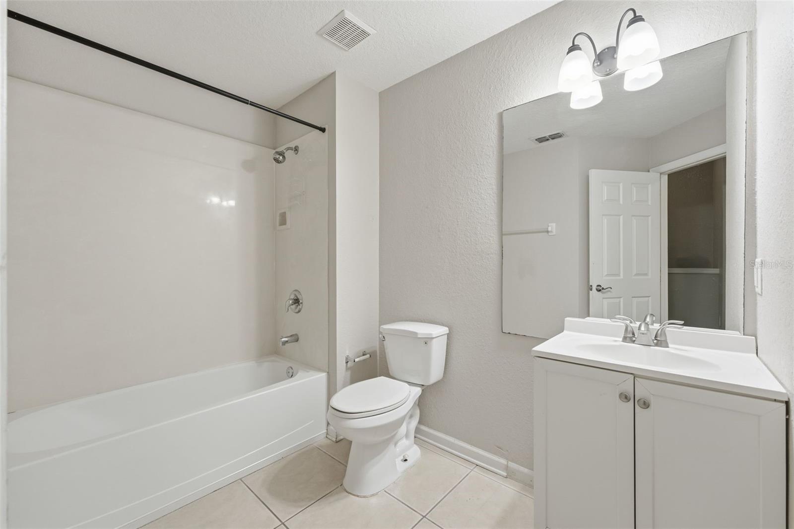 Image 17 of 27 For 2838 Villafuerte Point 107