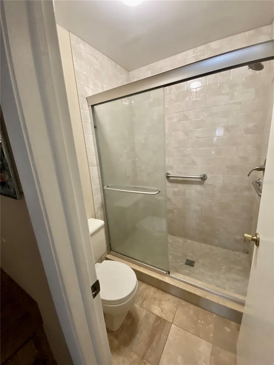 Image 11 of 21 For 1403 Pylewood Street 1403