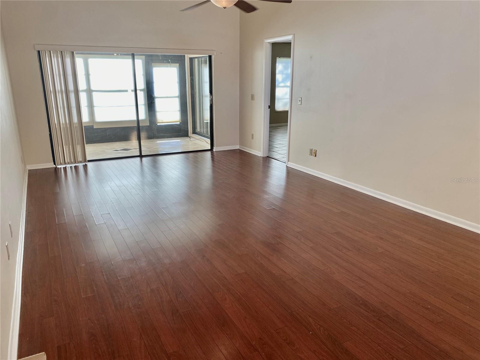 Image 3 of 21 For 1403 Pylewood Street 1403