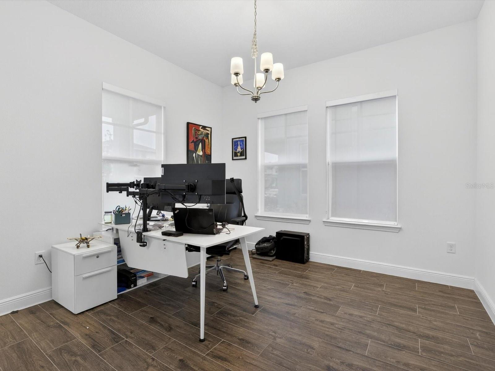 Image 18 of 44 For 9952 Rodbell St