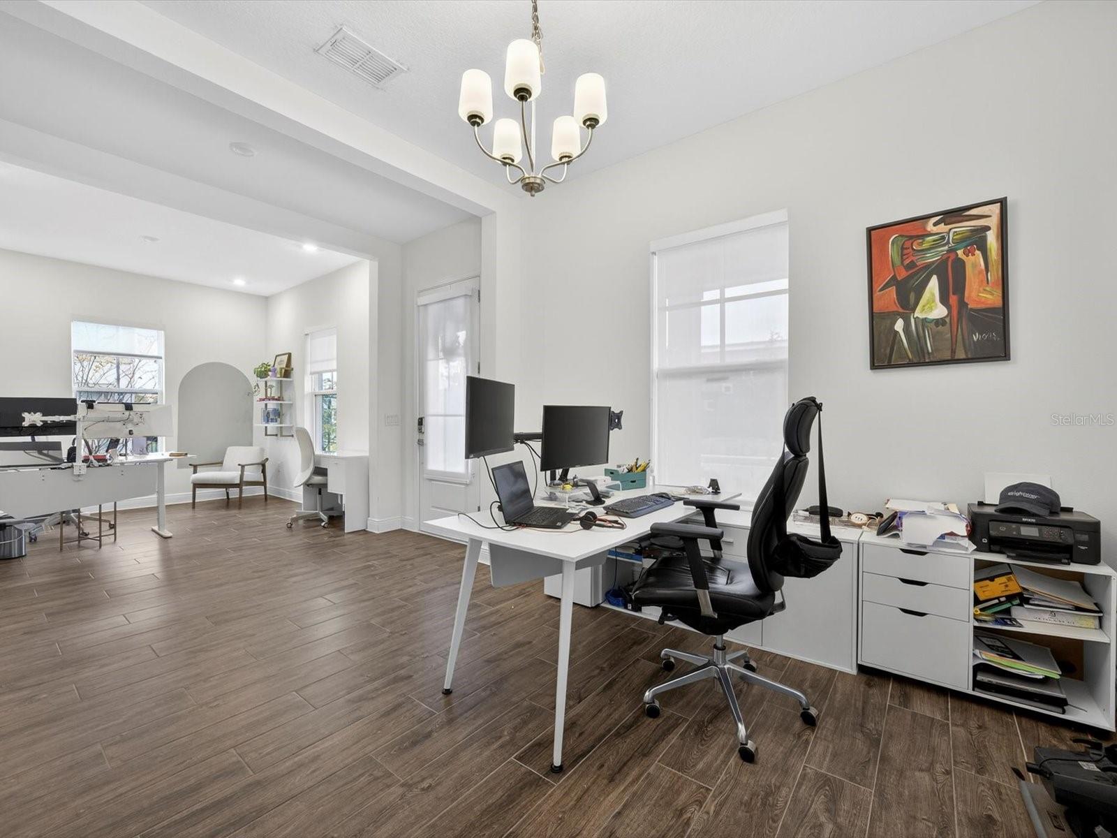 Image 19 of 44 For 9952 Rodbell St