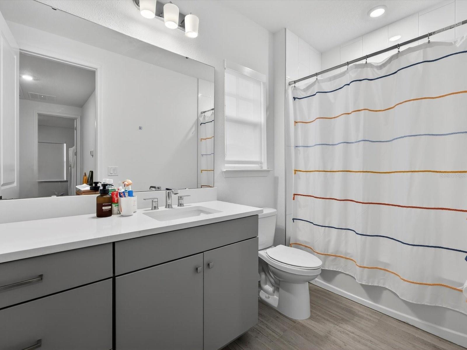 Image 28 of 44 For 9952 Rodbell St