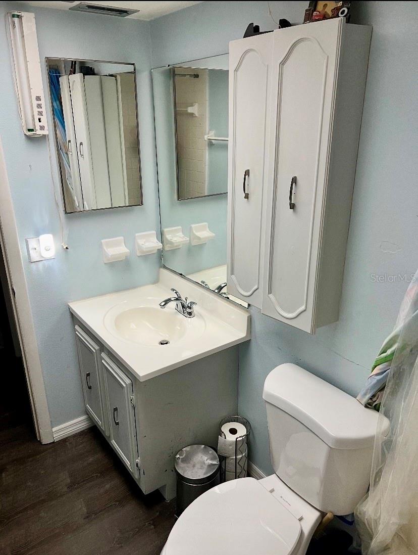 Image 10 of 13 For 4745 Avon Court 71