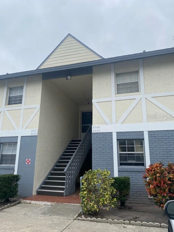 Image 3 of 13 For 4745 Avon Court 71